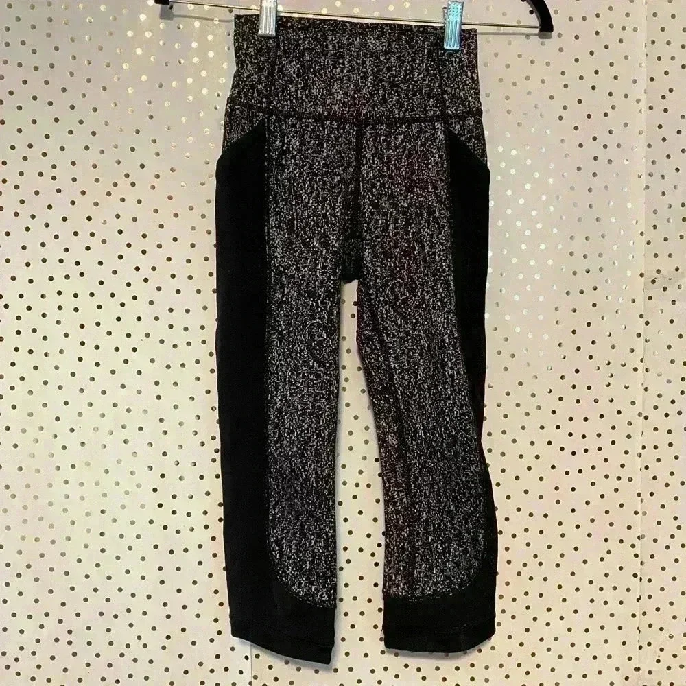 Lululemon Black Capris